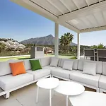 Luxury With Breathtaking Views In By Lodgerstrip *