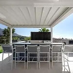 Villa Luxury With Breathtaking Views In By Lodgerstrip *