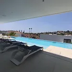 Luxury With Breathtaking Views In By Lodgerstrip Villa
