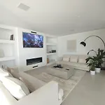 Luxury With Breathtaking Views In By Lodgerstrip Villa Marbella