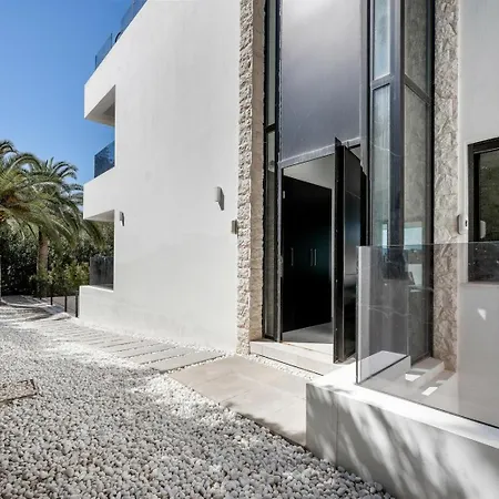 Villa Luxury With Breathtaking Views In By Lodgerstrip Marbella