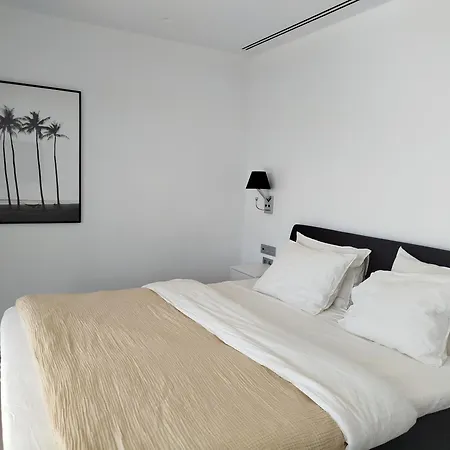 Luxury With Breathtaking Views In By Lodgerstrip Marbella