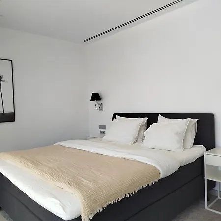 Luxury With Breathtaking Views In By Lodgerstrip Villa *