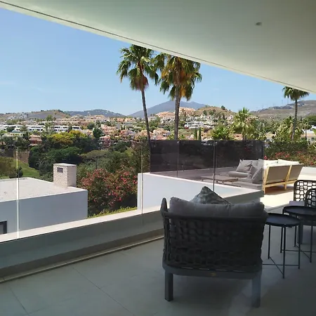 Luxury With Breathtaking Views In By Lodgerstrip *