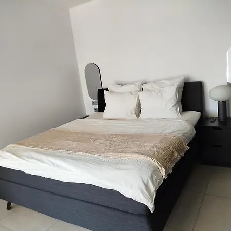 Luxury With Breathtaking Views In By Lodgerstrip Villa