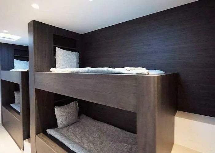 Luxury With Breathtaking Views In By Lodgerstrip *