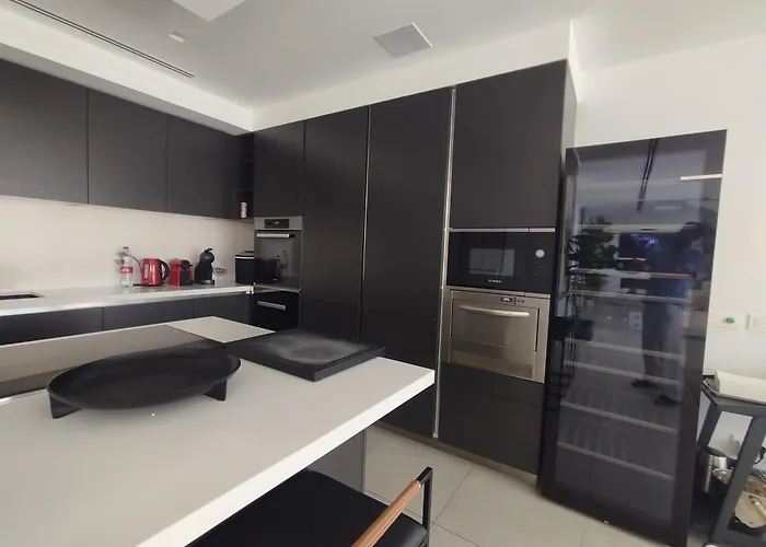 Villa Luxury With Breathtaking Views In By Lodgerstrip *