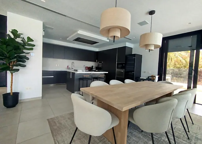 Luxury With Breathtaking Views In By Lodgerstrip Marbella