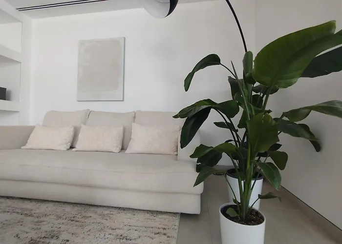 Luxury With Breathtaking Views In By Lodgerstrip Villa Marbella