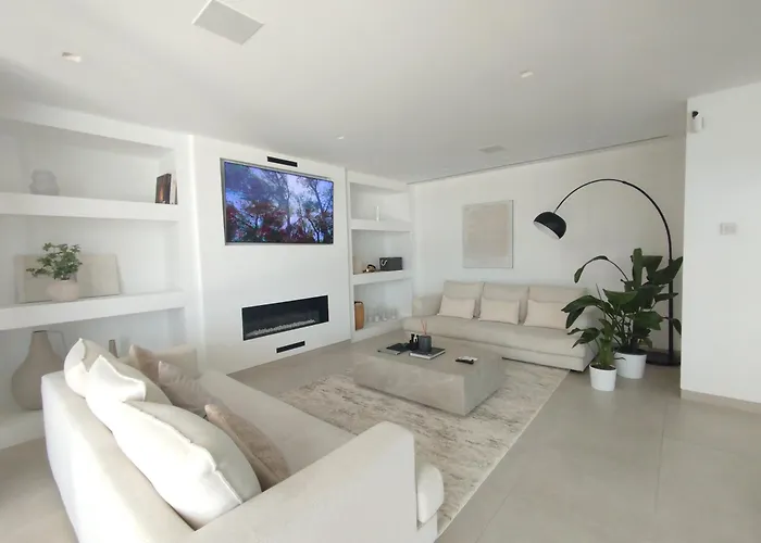 Luxury With Breathtaking Views In By Lodgerstrip Villa Marbella