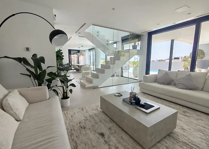 Villa Luxury With Breathtaking Views In By Lodgerstrip Marbella