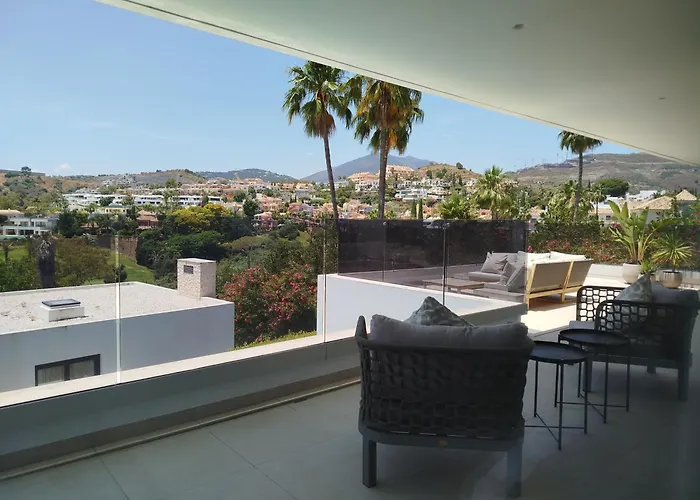 Luxury With Breathtaking Views In By Lodgerstrip *