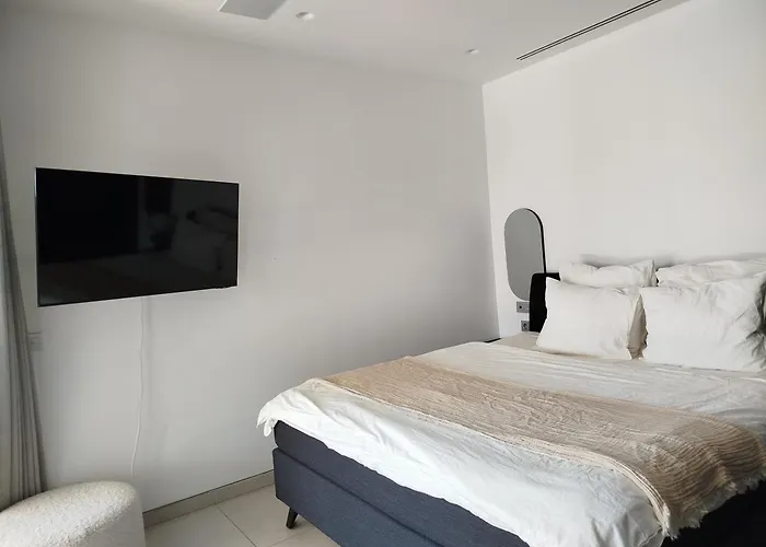 Luxury With Breathtaking Views In By Lodgerstrip * Marbella