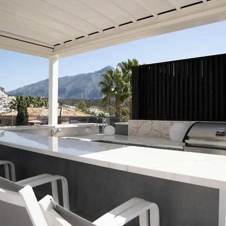 Luxury With Breathtaking Views In By Lodgerstrip 빌라 *