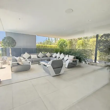 Luxury With Breathtaking Views In By Lodgerstrip 빌라 마르베야