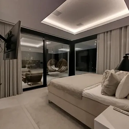 Luxury With Breathtaking Views In By Lodgerstrip * 마르베야