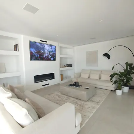 Luxury With Breathtaking Views In By Lodgerstrip 빌라 마르베야