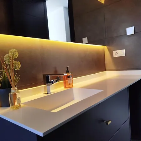 빌라 Luxury With Breathtaking Views In By Lodgerstrip *