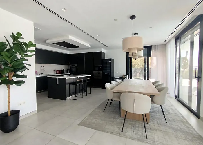 Vila Luxury With Breathtaking Views In By Lodgerstrip Marbella