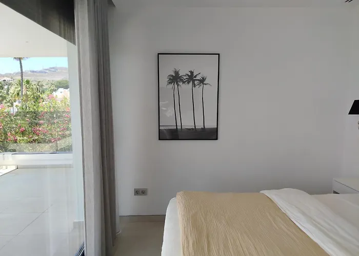 Vila Luxury With Breathtaking Views In By Lodgerstrip