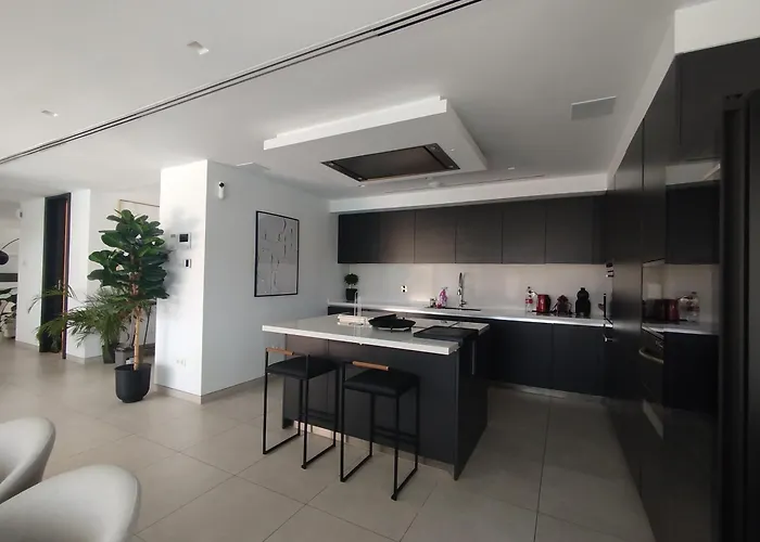 Vila Luxury With Breathtaking Views In By Lodgerstrip Marbella