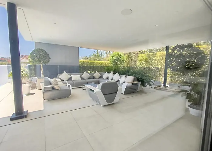 Luxury With Breathtaking Views In By Lodgerstrip Villa Marbella