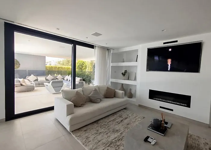 Luxury With Breathtaking Views In By Lodgerstrip Marbella