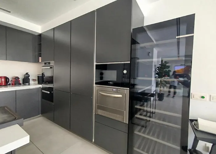 Luxury With Breathtaking Views In By Lodgerstrip Villa